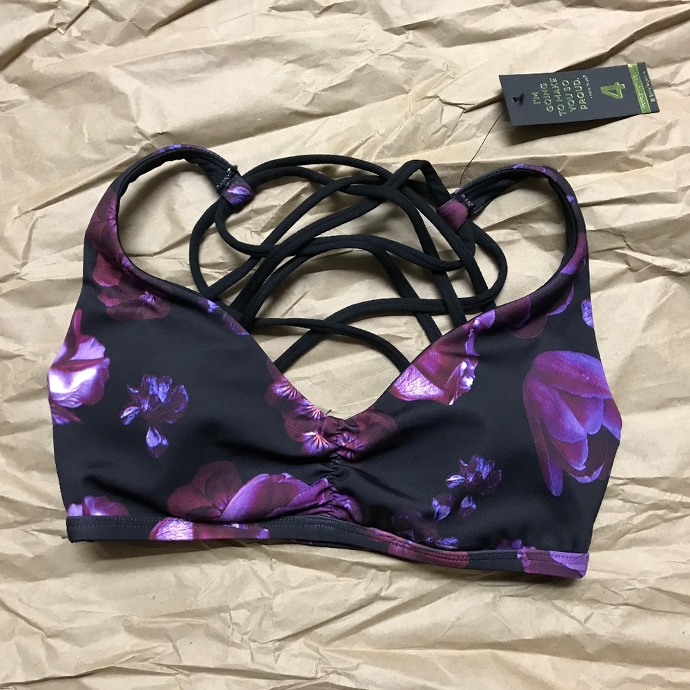 Popflex Heartstrings sports bra